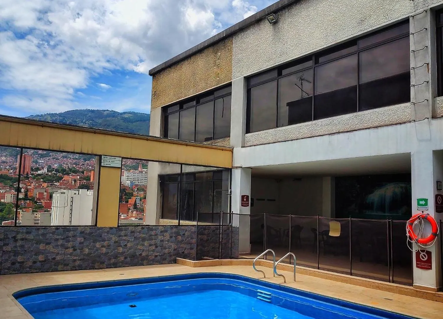 Gran Hotel Medellín 4*,