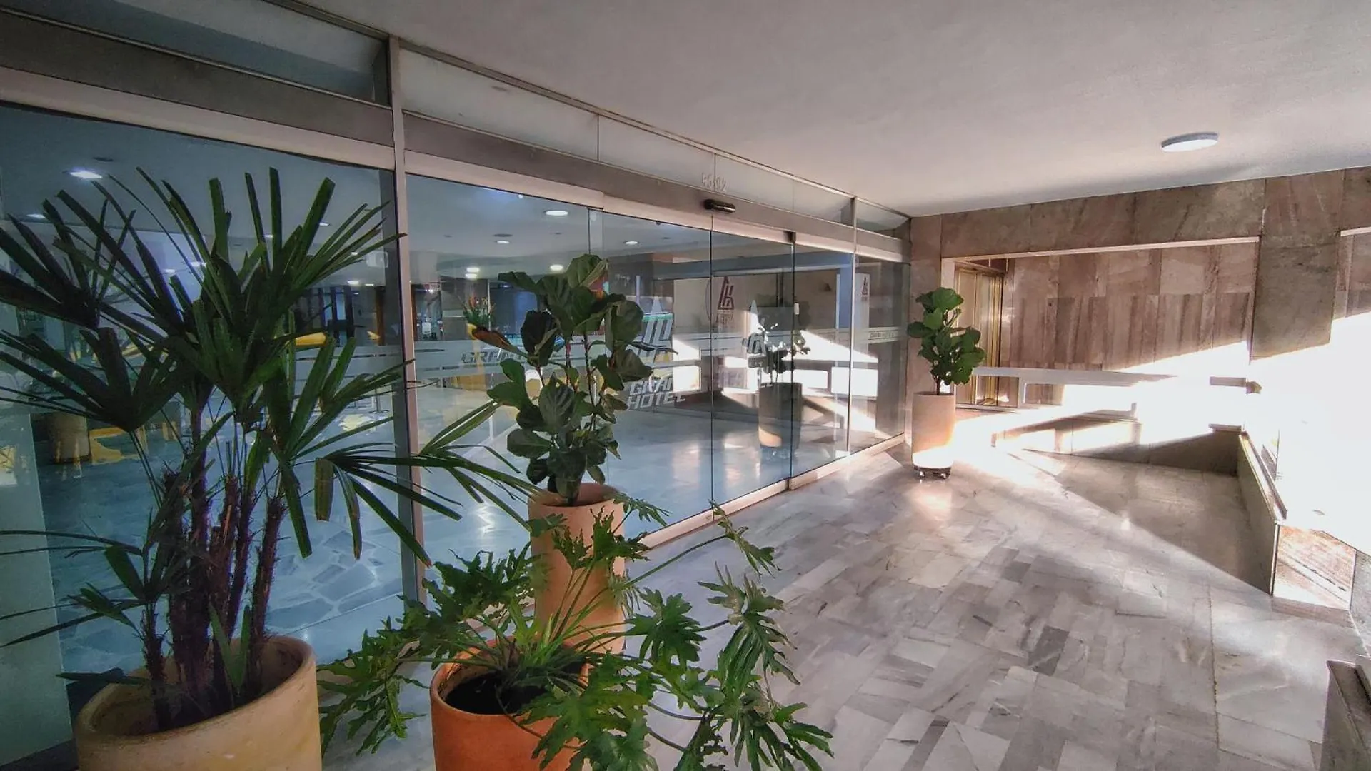 Gran Hotel Medellín 4*,  Colombia